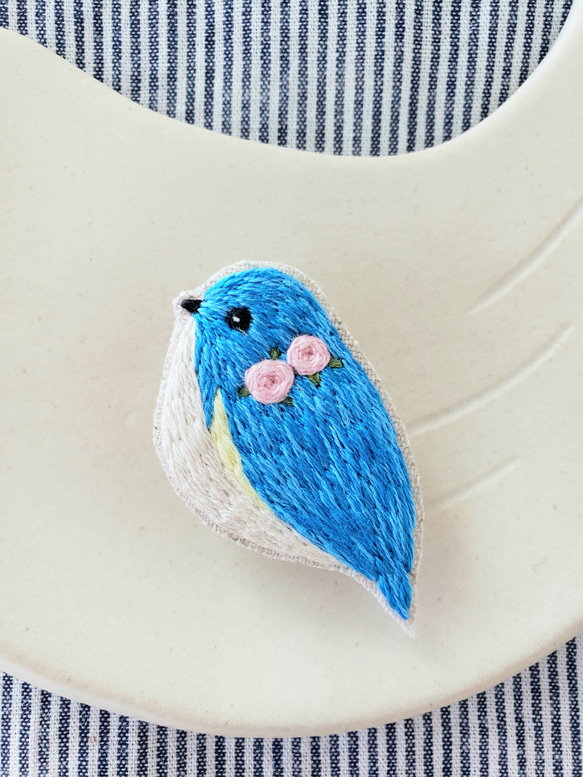 Bluebird刺繍ブローチ【受注制作】 1枚目の画像