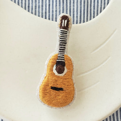 クラシックギター刺繍ブローチ【受注製作】 ブローチ choco mint 通販