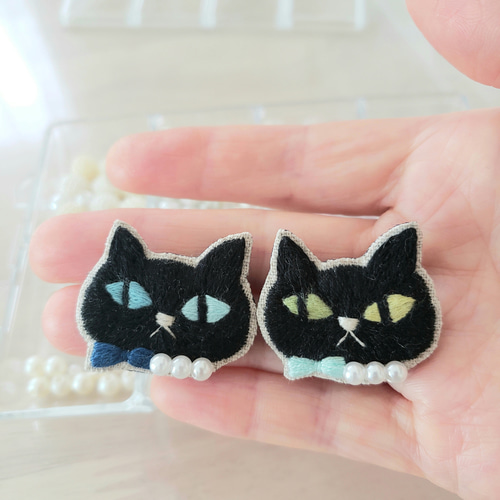 黒猫刺繍ブローチ（グリーン）【受注製作】 ブローチ choco mint