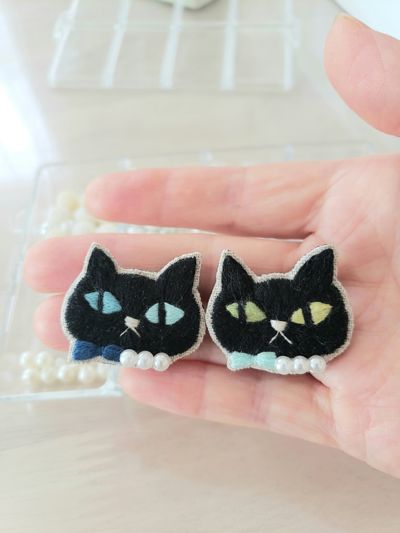 黒猫刺繍ブローチ（グリーン）【受注製作】 5枚目の画像