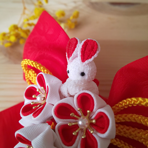 七五三3歳 着物髪飾り リボン赤 つまみ細工 子供用 ❀うさぎが遊ぶ