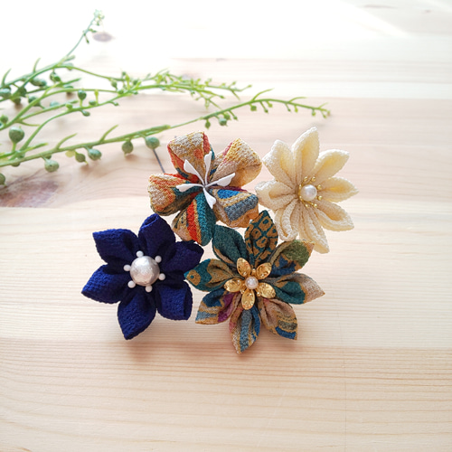 大人の着物 浴衣 髪飾り 和柄×紺×生成り【つまみ細工】Uピン