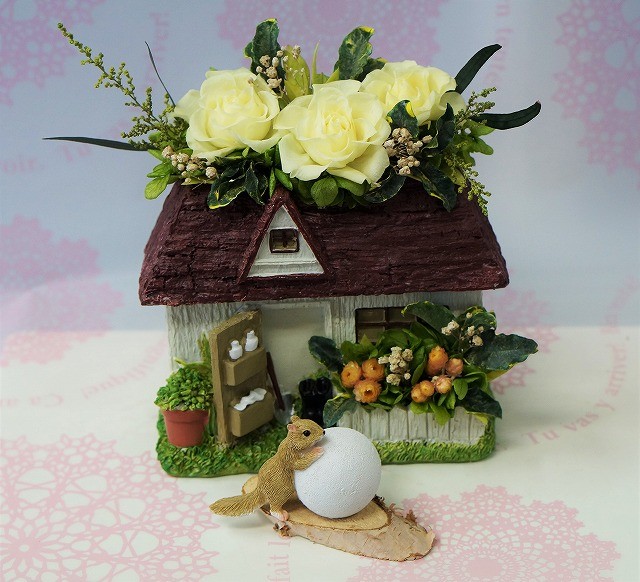 プリザーブドフラワー　誕生日　ロザリア　アレンジメント