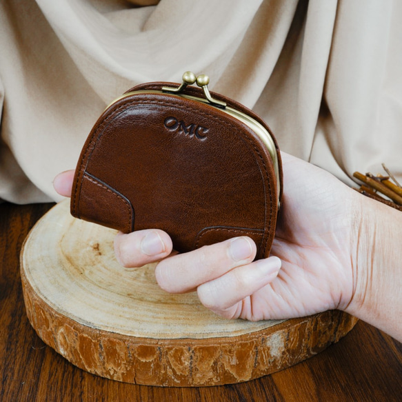 【OMC】復古系列植鞣革半圓夾框牛皮零錢包(95005) 第1張的照片