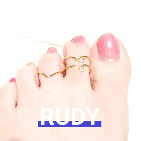 ❣️ロイヤルドルトン2体❣️フィギュリン グッディ トゥー シューズ 美品 イギリス ROYAL DOULTON(ロイヤルドルトン) 「LOVING YOU