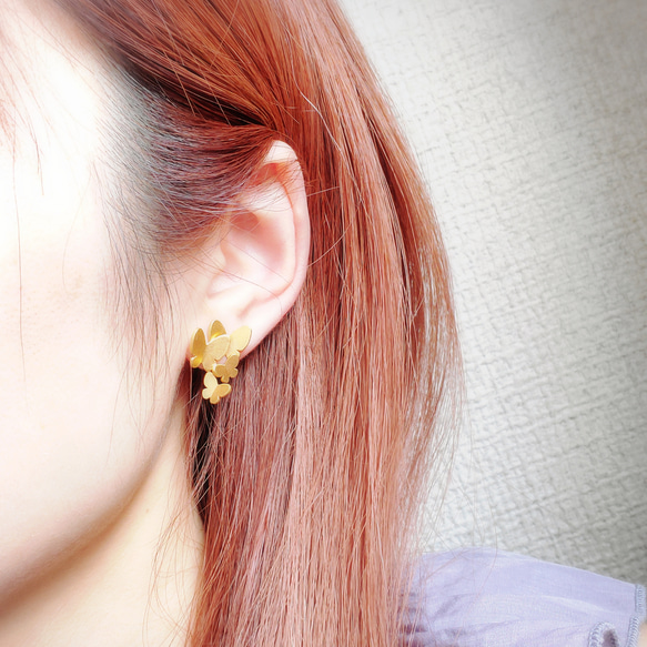 4人家族の蝶ピアス・イヤリング【片耳ずつの販売】アシンメトリー ちょうちょ バタフライ＊ギフト・プレゼントにもお勧め 4枚目の画像