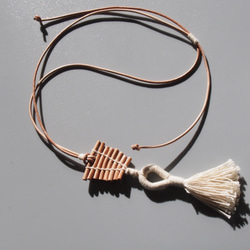 KU2002-1 / LEATHER LADDER NECKLACE 3枚目の画像