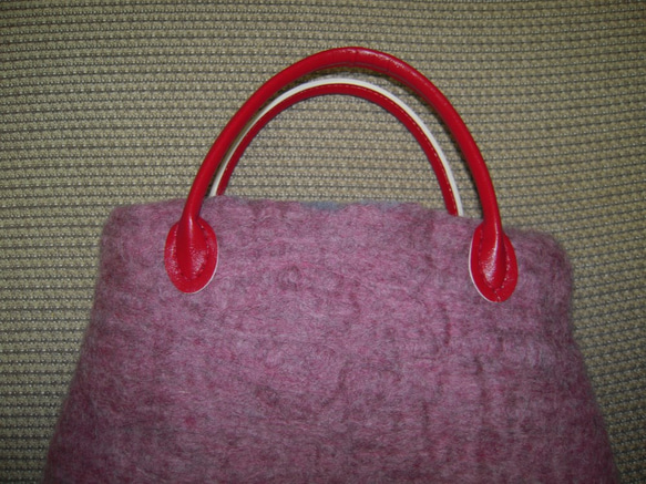 羊毛フェルトのバッグ(ローズ×グレー) 3枚目の画像