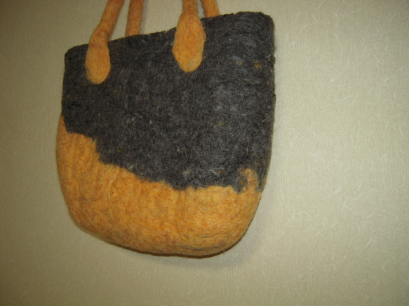 羊毛フェルトのミニバッグ(ツイード×黄色) 2枚目の画像