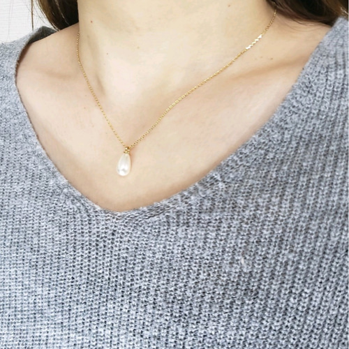 雫型 パールのネックレス 涙型 ドロップ 大人 一粒 1粒