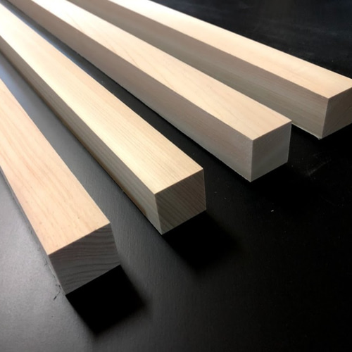 桧(ひのき)角材4本セット☆30mm×30mm×900mm☆受注生産☆国産 木材・板 