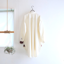 cuff & gadget long shirt (ivory x chocolate) 5枚目の画像