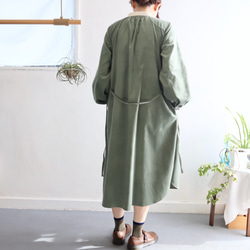 cotton corduroy stand color I-line P dress  (smokey green) 2枚目の画像