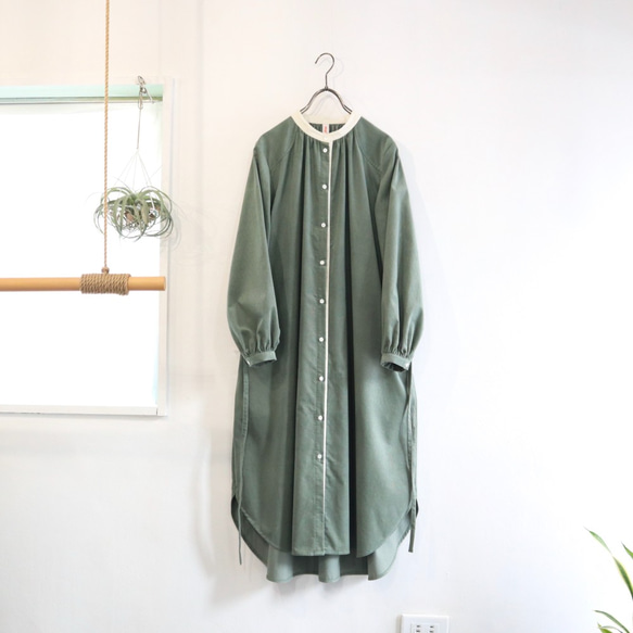 cotton corduroy stand color I-line P dress  (smokey green) 7枚目の画像