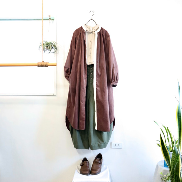 cotton corduroy stand color I-line P dress  (chocolate) 7枚目の画像