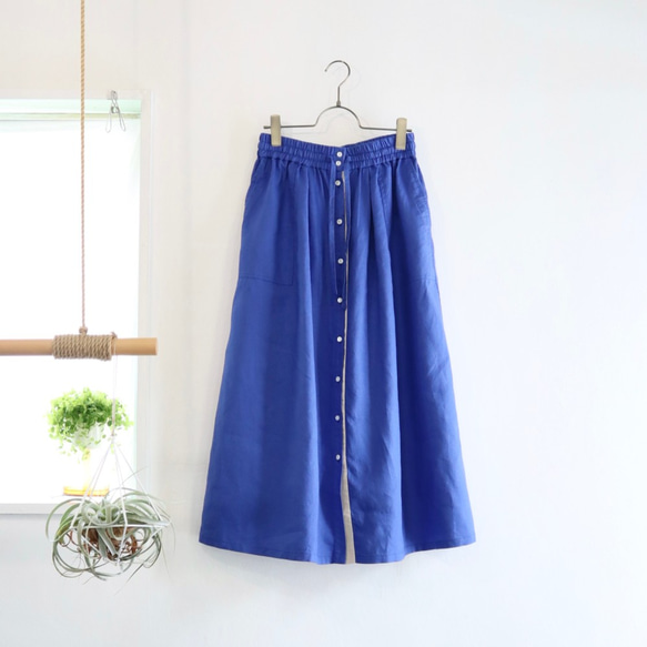 french linen front button skirt (cobalt blue) 3枚目の画像