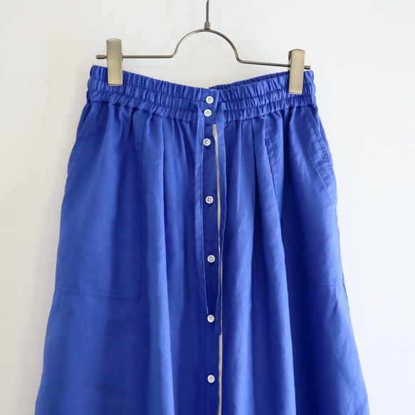 french linen front button skirt (cobalt blue) 4枚目の画像