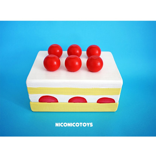 いちごのショートケーキの棒さし 知育玩具 ペン立て おもちゃ