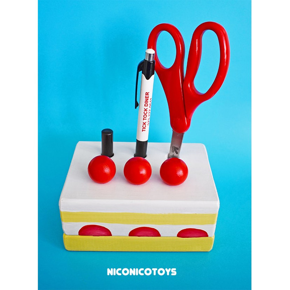 いちごのショートケーキの棒さし　知育玩具　ペン立て　おもちゃ　モンテッソーリ 5枚目の画像
