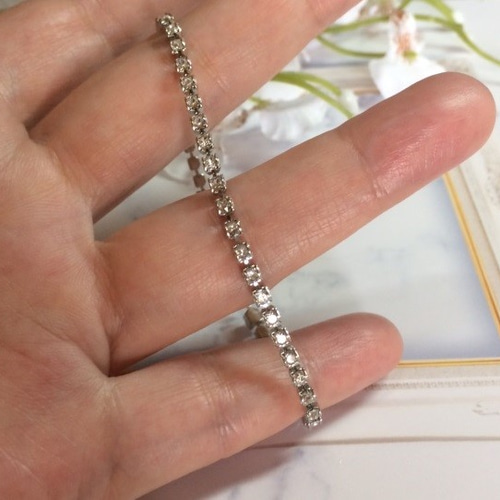 Swarovski テニスブレスレット　ラインストーンブレスレット　箱付き Swarovski テニスブレスレット ラインストーンブレスレット 箱