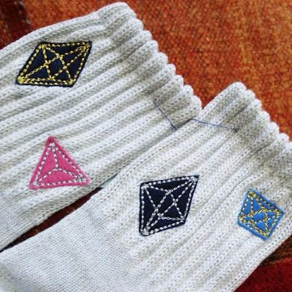 星の刺繍入り靴下　ライトグレー 2枚目の画像