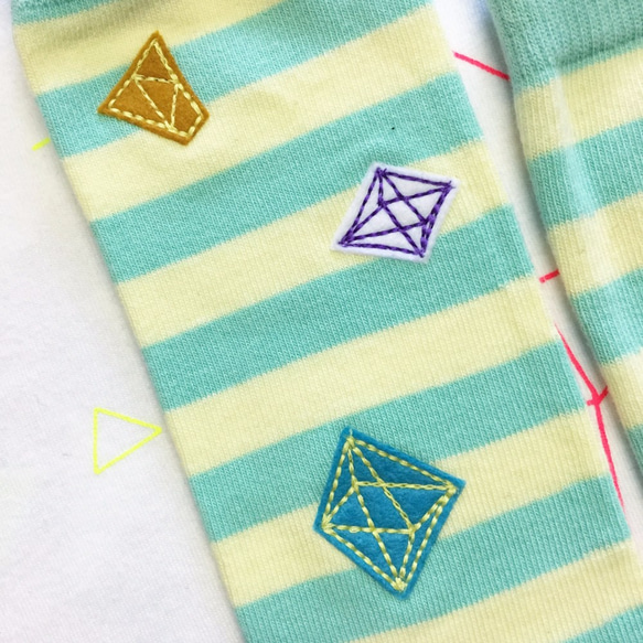 星の刺繍入り靴下　〈ボーダー〉レモン×ミント B 2枚目の画像