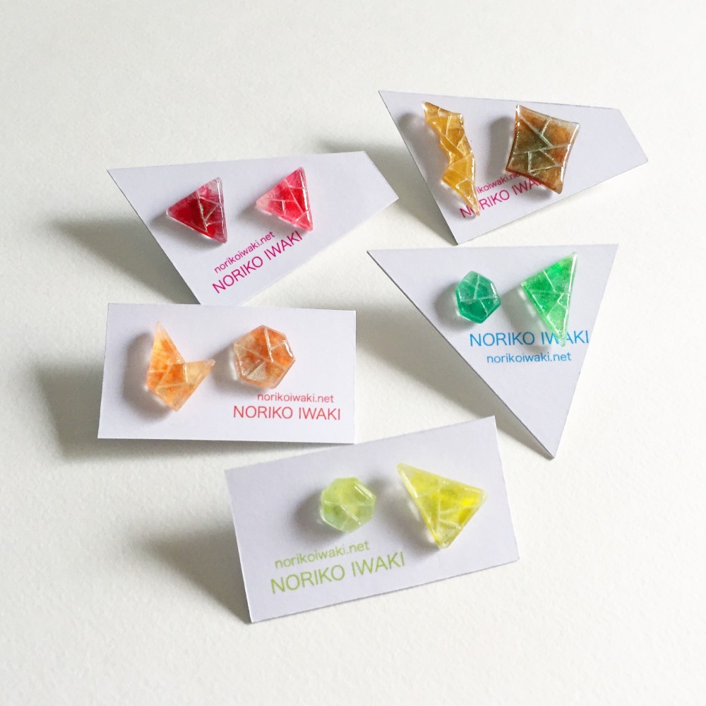 モザイクピアス 赤