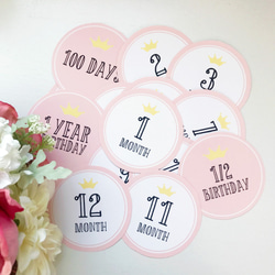 【名入れ無料】メモリアルフォトにぴったり♡王冠ベビーロンパース 5枚目の画像