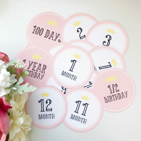 【名入れ無料】メモリアルフォトにぴったり♡王冠ベビーロンパース 5枚目の画像