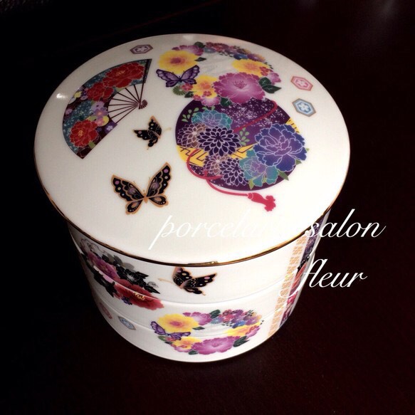 再販♡シックな和柄の三段お重