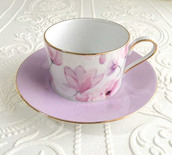 【再販】ふんわりパープルが可愛い♡水彩花のカップ&ソーサー 3枚目の画像