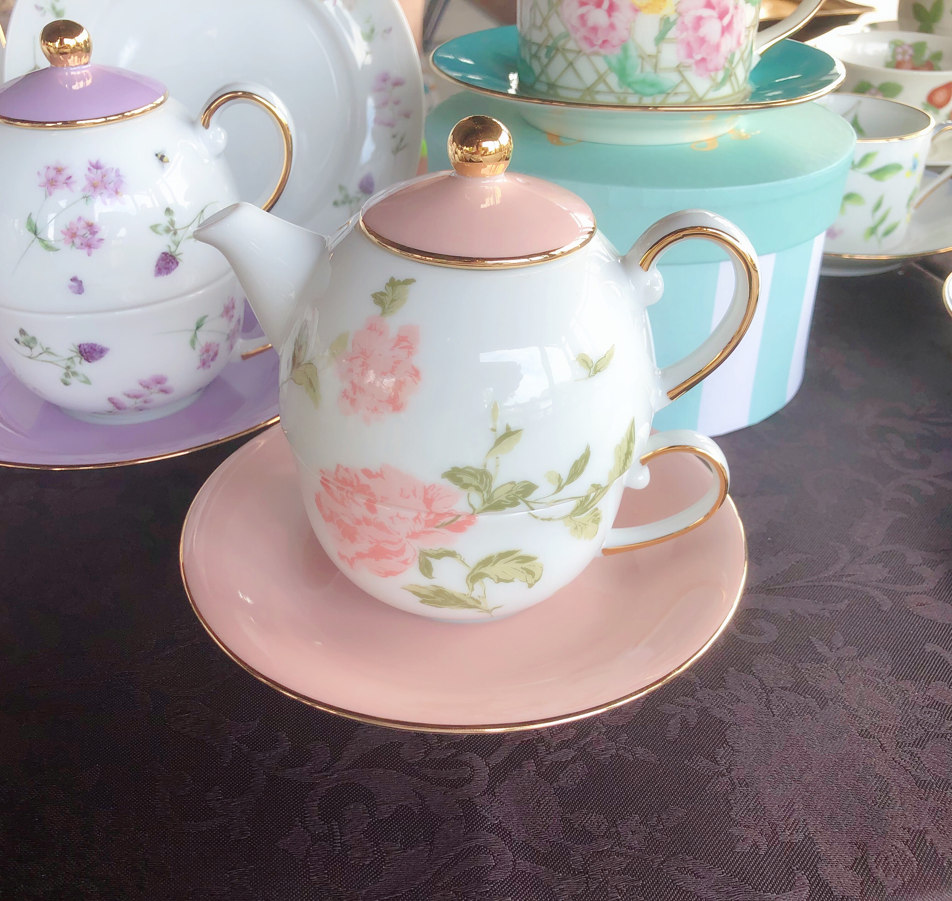 上品ピオニー(芍薬)のティーフォーワン♡