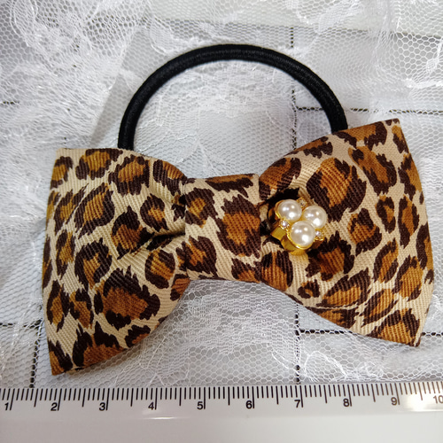 ♡キティ★リボンヘアゴム マスコット ヒョウ柄 エアロビ ヘッドホン アベイル♡ 即購入OK 匿名発送 大人気 ファミリーマート限定 ピンクヒョウ柄