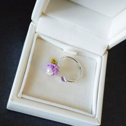 つまみ細工 つばきとスワロフスキーのリング 紫 和モダン 指輪 椿 和風 2枚目の画像