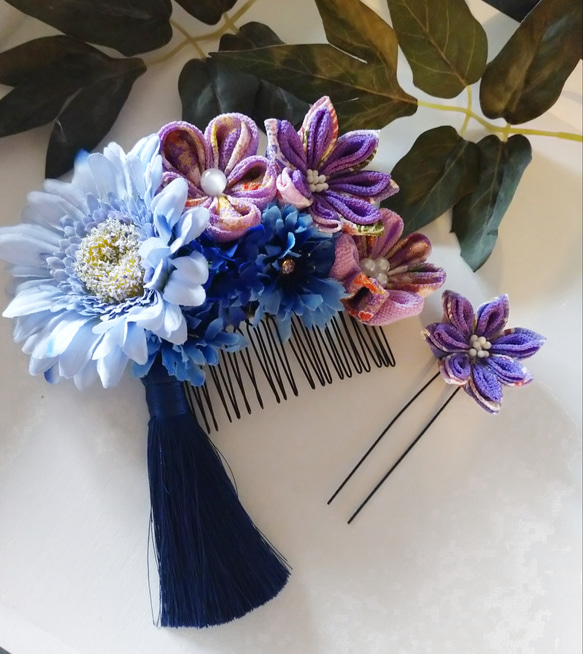 つまみ細工髪飾り ヘアアクセサリー ガーベラ  結婚式 お祝い事 ブルー  着物 1枚目の画像