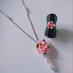 つまみ細工 桜のネックレスと指輪のセット  ピンク 1枚目の画像