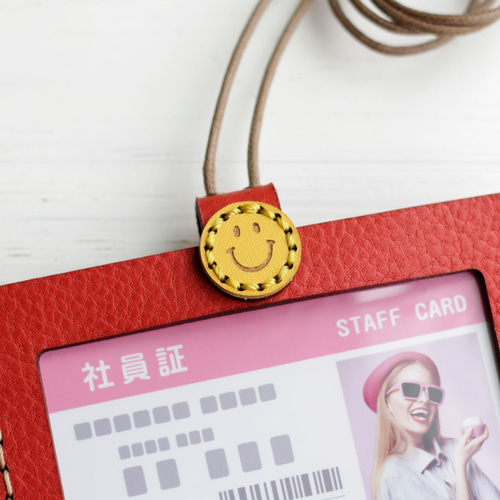SMILE 社員証ケース（ネックストラップ付）・レッド 名刺入れ・カード