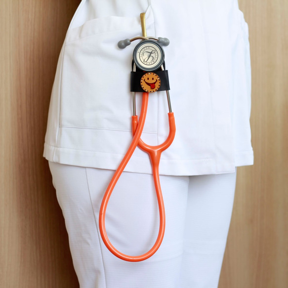 聴診器 ホルダー（SMILE スマイリー・ブラック） 1枚目の画像