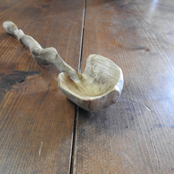 ウッドクラフト　ハンドメイドのチェスナッツの木製スプーン 4枚目の画像