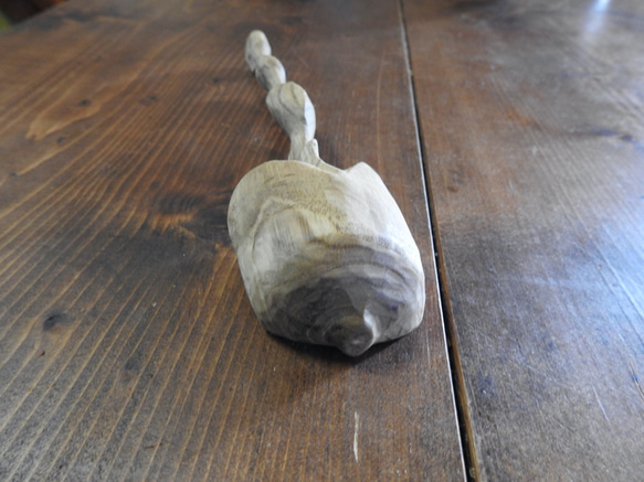 ウッドクラフト　ハンドメイドのチェスナッツの木製スプーン 7枚目の画像