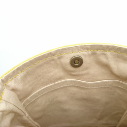 帆布とミナペルホネン両面使えるスマホポシェット　ミニバッグ　サンドローズ　タンバリン×マスタード 3枚目の画像