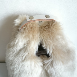 「冬の新作」エコバッグ型　小さなエコファーのトートバッグ　マロン　革の持ち手付き 8枚目の画像