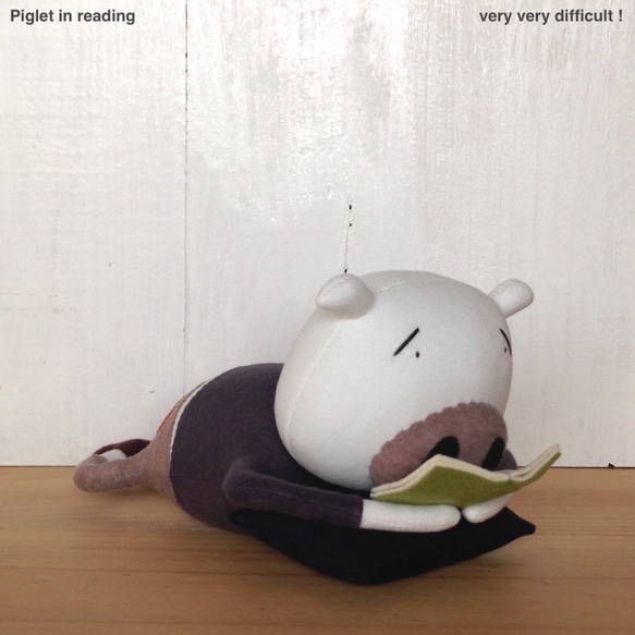 Piglet in reading【Mさまオーダー品】 2枚目の画像