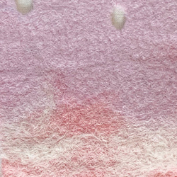 ポコポコの穴が可愛い〜羊毛フェルトネックウォーマー☆ローズピンクのロマンチックな雰囲気漂う☆ 5枚目の画像