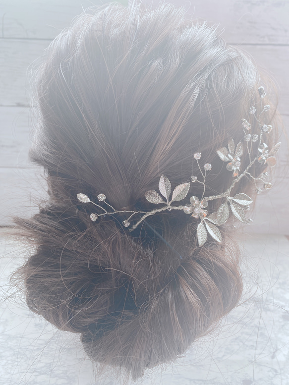 Floral Wedding Hair Pin, Silver Bridal Hair Pin 2枚目の画像