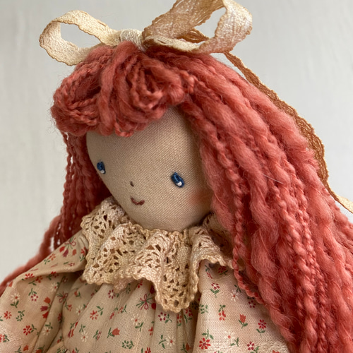 カントリードール ピンクの花柄 サーモンピンクのヘアー その他