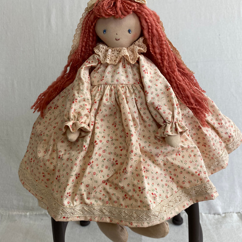 カントリードール♡ハンドメイド♡お人形♡サーモンピンク小花柄♡ カントリードール ピンクの花柄 サーモンピンクのヘアー その他人形