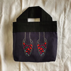 ミュール刺繍のバッグ(花) 1枚目の画像