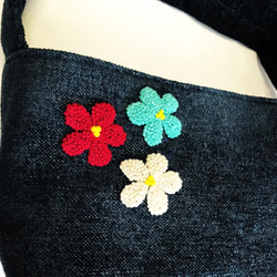 三色お花の刺繍バッグ(ネイビー) 5枚目の画像