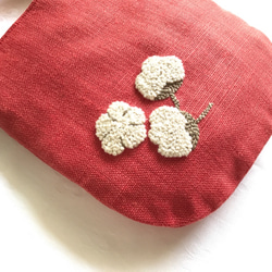 綿花の手刺繍のミニバッグ(あかリネン) 2枚目の画像